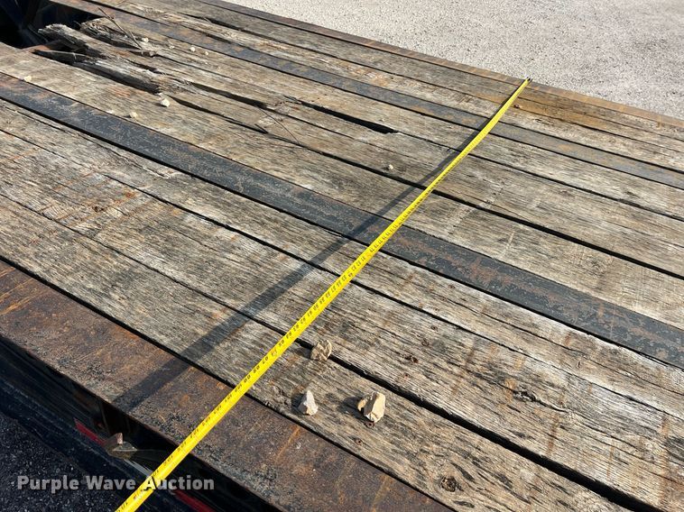 image for item NA9183 1998 Dynaweld  lowboy equipment trailer