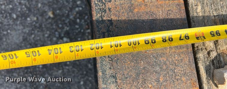 image for item NA9183 1998 Dynaweld  lowboy equipment trailer