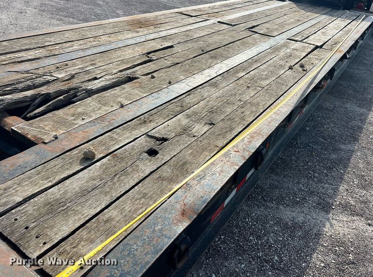 image for item NA9183 1998 Dynaweld  lowboy equipment trailer