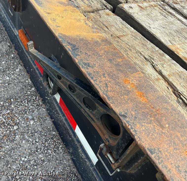 image for item NA9183 1998 Dynaweld  lowboy equipment trailer