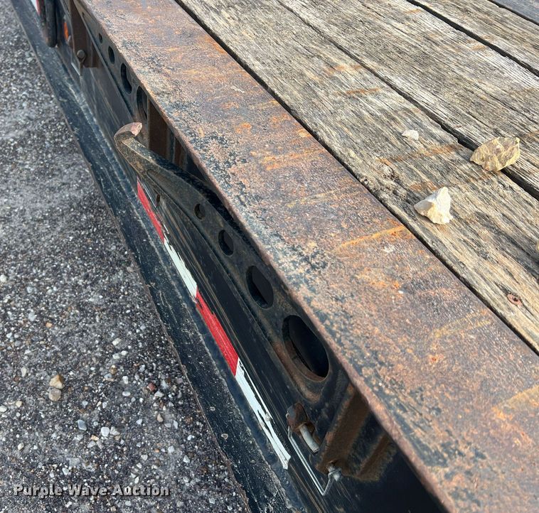image for item NA9183 1998 Dynaweld  lowboy equipment trailer
