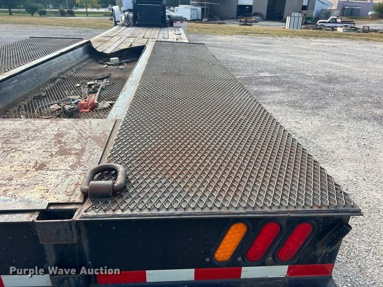image for item NA9183 1998 Dynaweld  lowboy equipment trailer