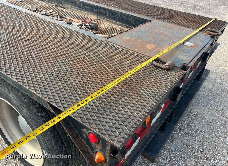 image for item NA9183 1998 Dynaweld  lowboy equipment trailer