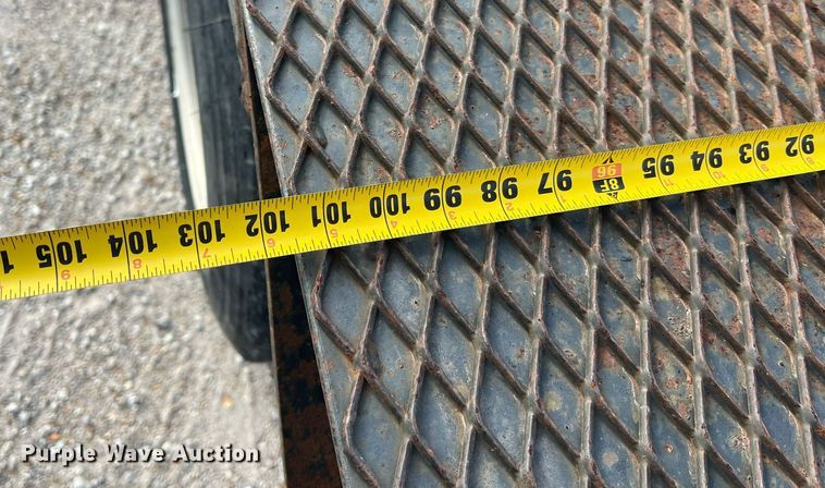 image for item NA9183 1998 Dynaweld  lowboy equipment trailer