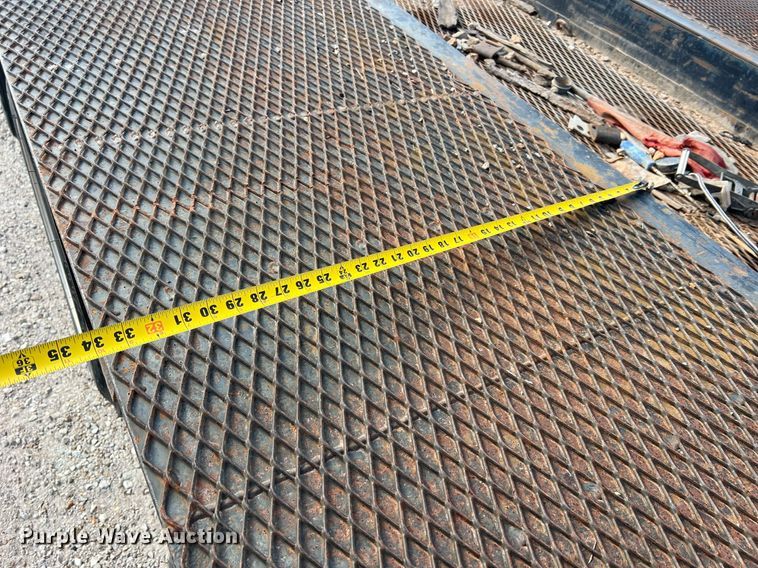 image for item NA9183 1998 Dynaweld  lowboy equipment trailer