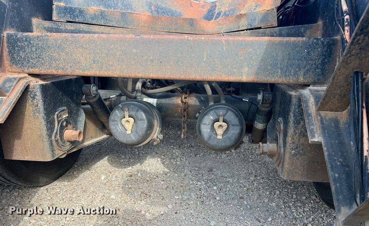 image for item NA9183 1998 Dynaweld  lowboy equipment trailer