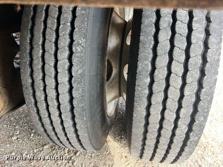 image for item NA9183 1998 Dynaweld  lowboy equipment trailer