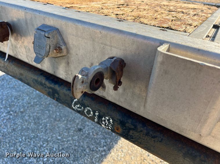 image for item NA9191 1993 Transcraft Eagle W2 45X96  flatbed trailer