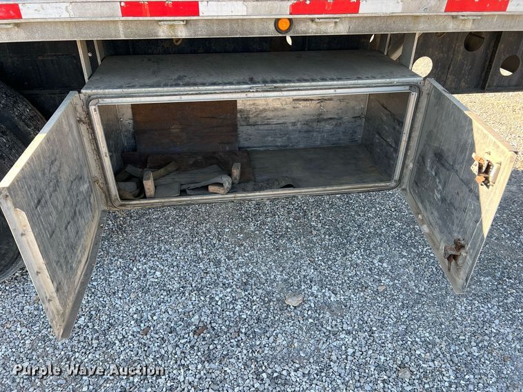 image for item NA9191 1993 Transcraft Eagle W2 45X96  flatbed trailer