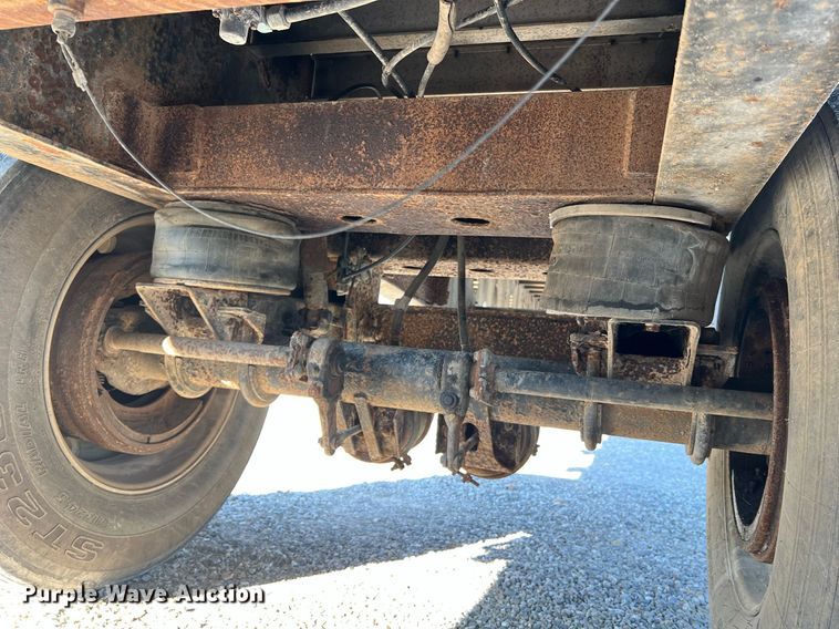 image for item NA9191 1993 Transcraft Eagle W2 45X96  flatbed trailer