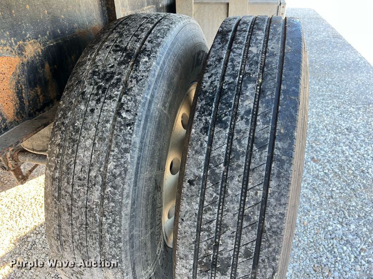 image for item NA9191 1993 Transcraft Eagle W2 45X96  flatbed trailer