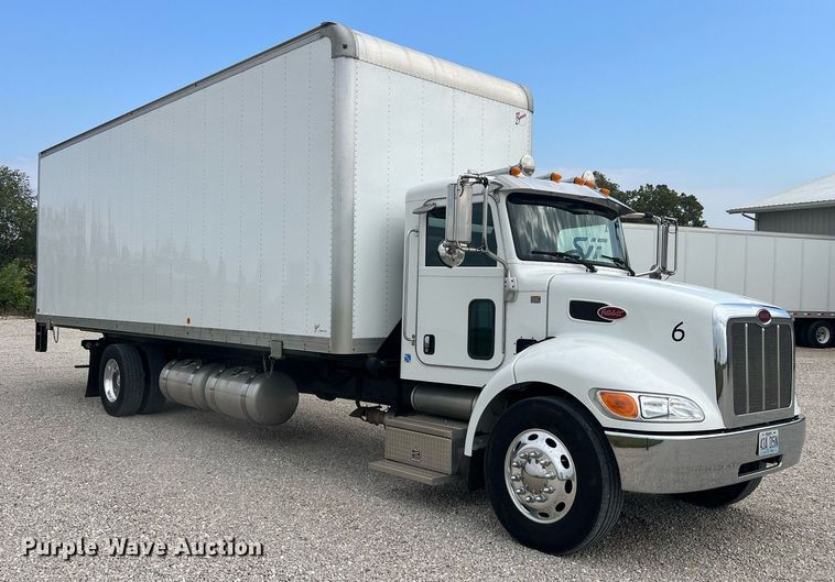 image for item NA9206 2019 Peterbilt 337 chassis lift truck