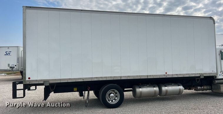 image for item NA9206 2019 Peterbilt 337 chassis lift truck