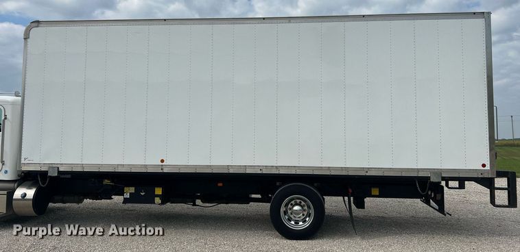 image for item NA9206 2019 Peterbilt 337 chassis lift truck