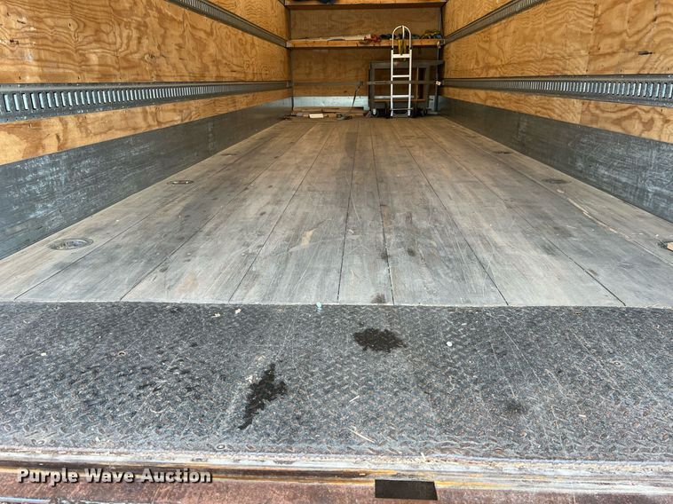 image for item NA9206 2019 Peterbilt 337 chassis lift truck