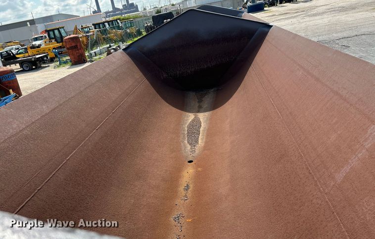 image for item NL9452 1999 Trail King TK60SSD-392  side dump trailer