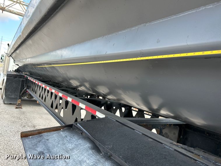 image for item NL9452 1999 Trail King TK60SSD-392  side dump trailer