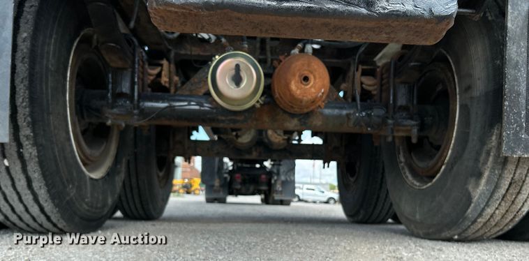 image for item NL9452 1999 Trail King TK60SSD-392  side dump trailer