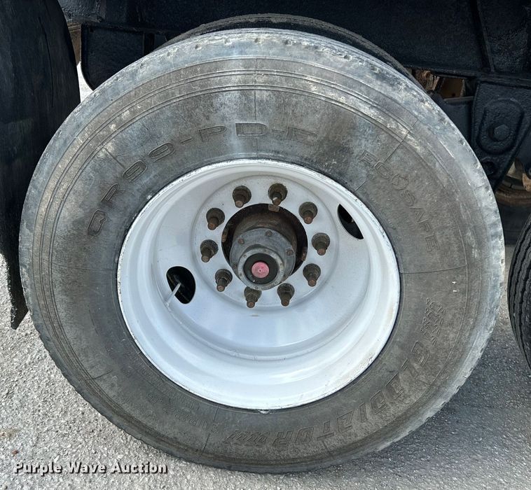 image for item NL9452 1999 Trail King TK60SSD-392  side dump trailer