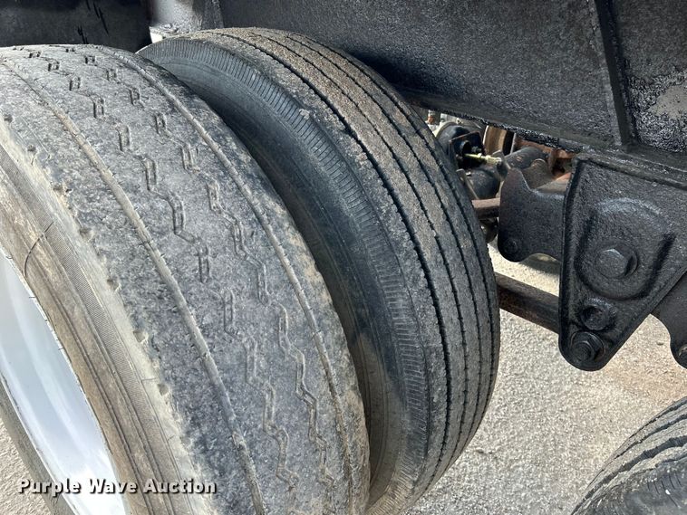 image for item NL9452 1999 Trail King TK60SSD-392  side dump trailer