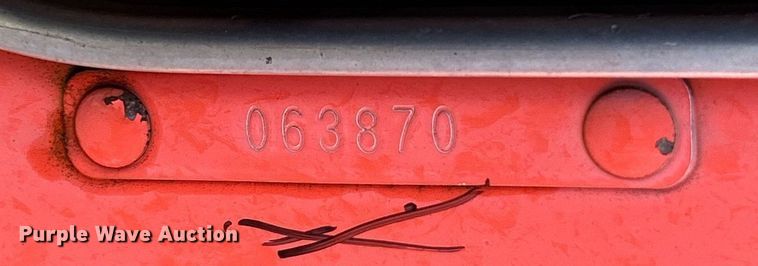 image for item NQ9813 2004 Kenworth T800  semi truck