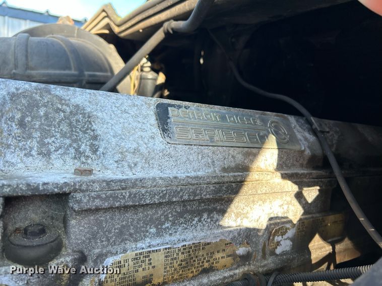 image for item NQ9815 1998 Freightliner Century Class  semi truck