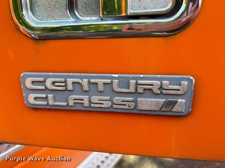 image for item NQ9815 1998 Freightliner Century Class  semi truck