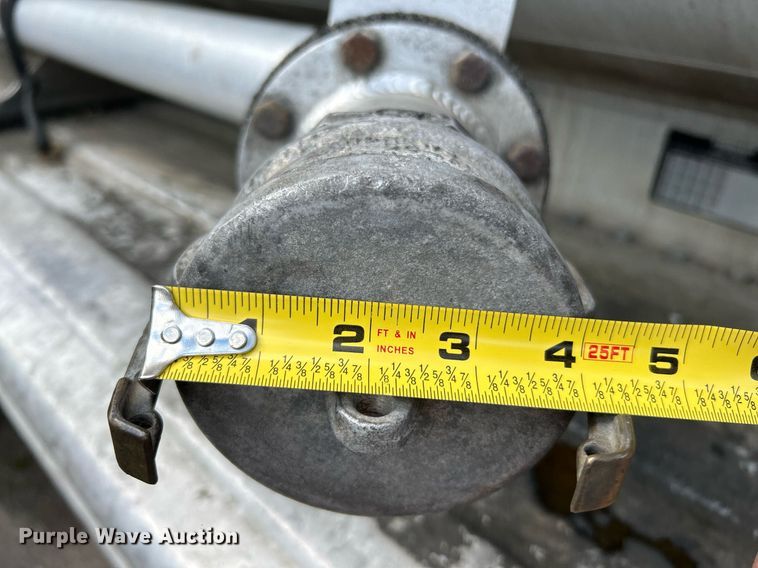 image for item NQ9820 1987 Fruehauf  tank trailer