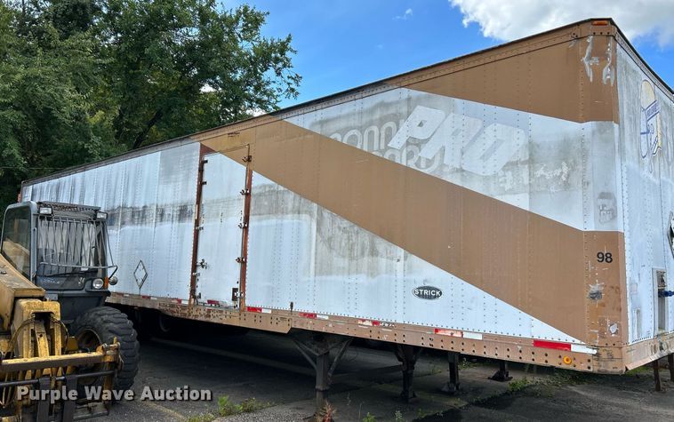 image for item NQ9822 1983 Strick  dry van trailer