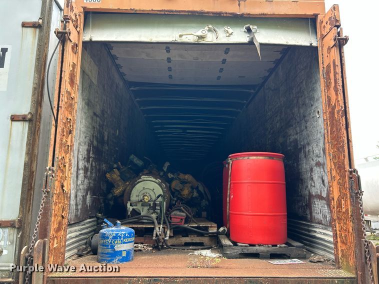 image for item NQ9822 1983 Strick  dry van trailer