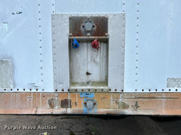 image for item NQ9822 1983 Strick  dry van trailer