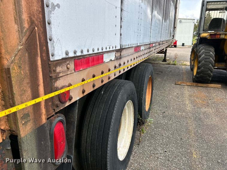 image for item NQ9822 1983 Strick  dry van trailer