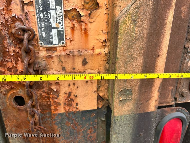 image for item NQ9822 1983 Strick  dry van trailer