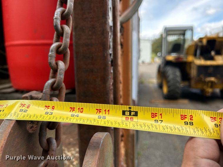 image for item NQ9822 1983 Strick  dry van trailer