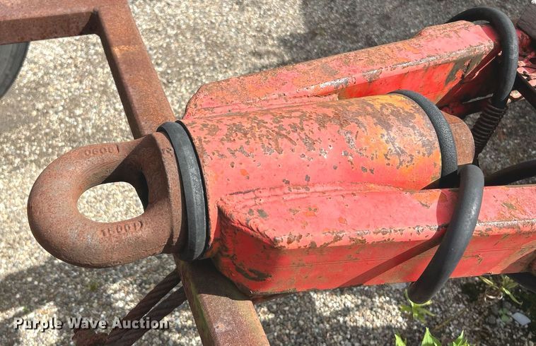 image for item NQ9826 1983 Clough  tank trailer