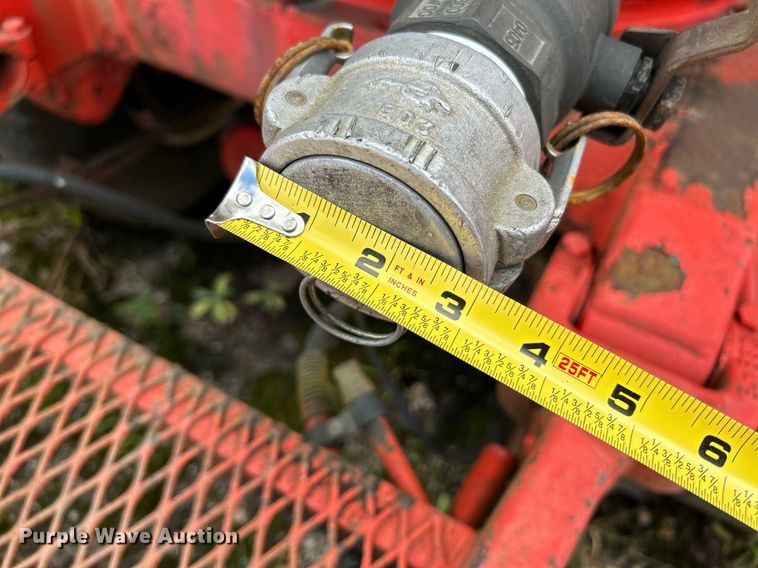 image for item NQ9826 1983 Clough  tank trailer