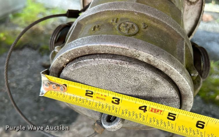 image for item NQ9826 1983 Clough  tank trailer