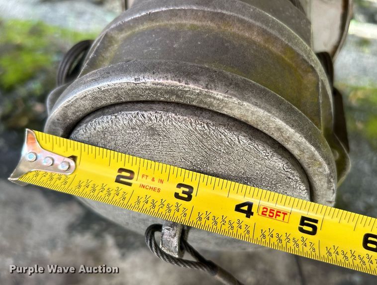 image for item NQ9826 1983 Clough  tank trailer