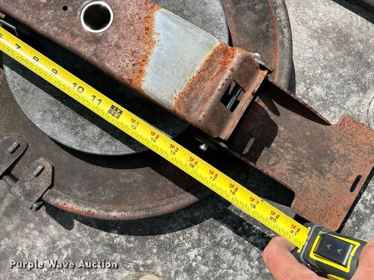 image for item NQ9826 1983 Clough  tank trailer