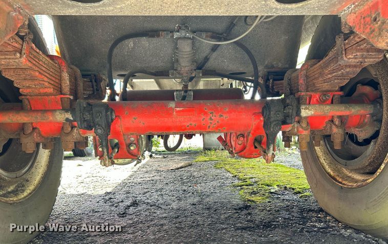 image for item NQ9826 1983 Clough  tank trailer