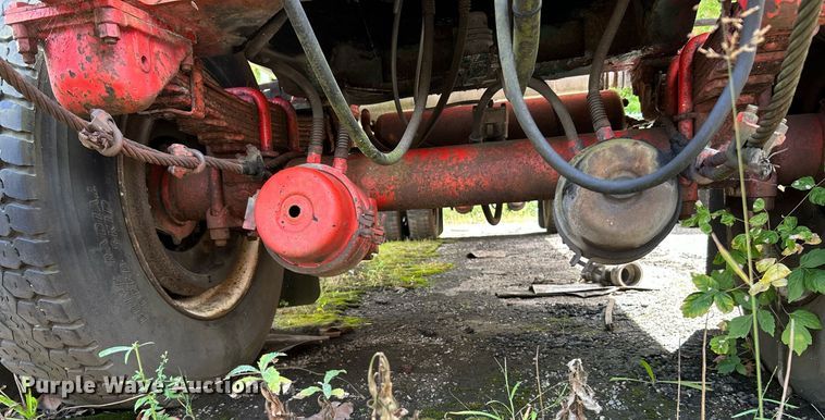 image for item NQ9826 1983 Clough  tank trailer