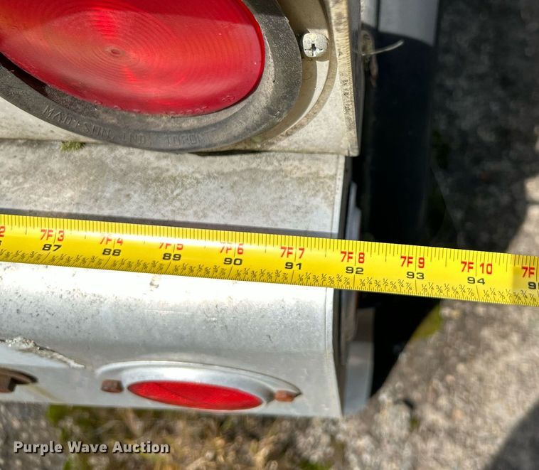 image for item NQ9826 1983 Clough  tank trailer