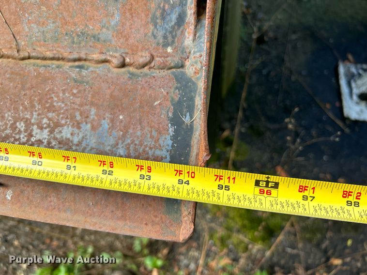 image for item NQ9832 1990 Brown  refuse trailer