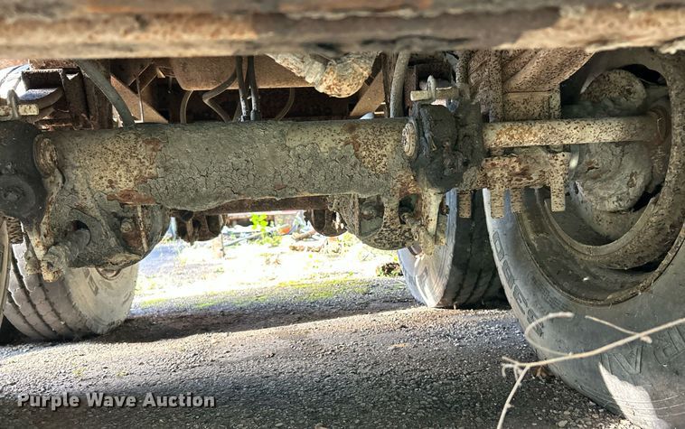 image for item NQ9832 1990 Brown  refuse trailer