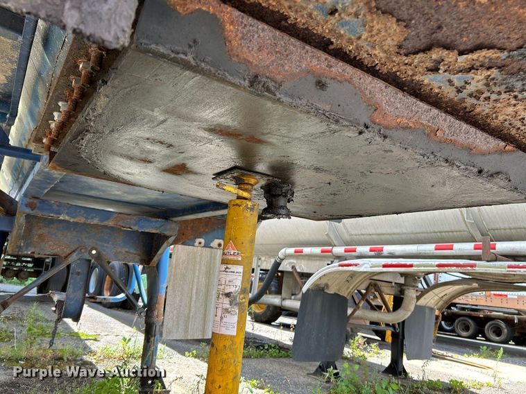 image for item NQ9834 1978 Heil  tank trailer