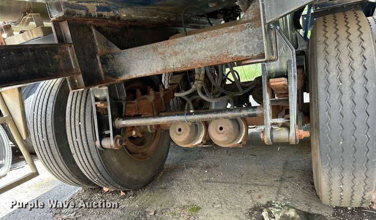 image for item NQ9834 1978 Heil  tank trailer