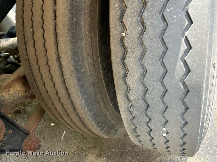 image for item NQ9834 1978 Heil  tank trailer