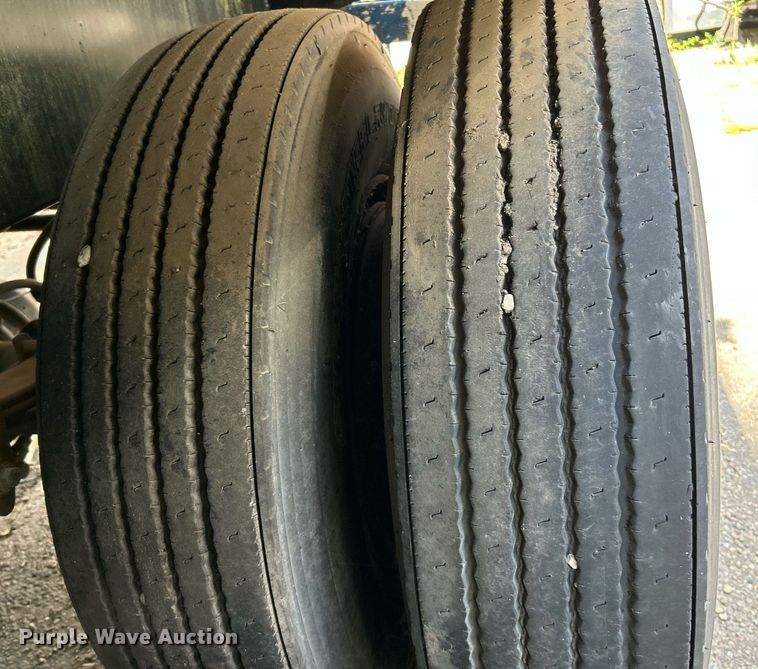 image for item NQ9834 1978 Heil  tank trailer