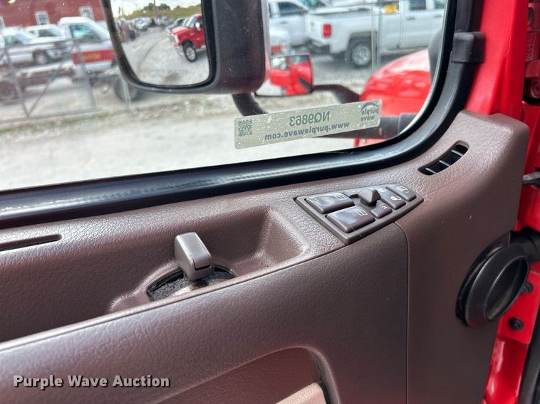 image for item NQ9863 2015 Volvo VNL  semi truck