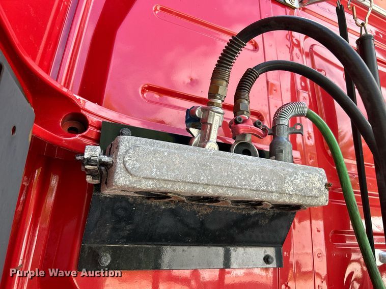 image for item NQ9863 2015 Volvo VNL  semi truck